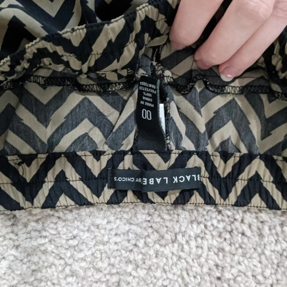 Chico's black label black and tan chevron print pants size 00 - Picture 3 of 6